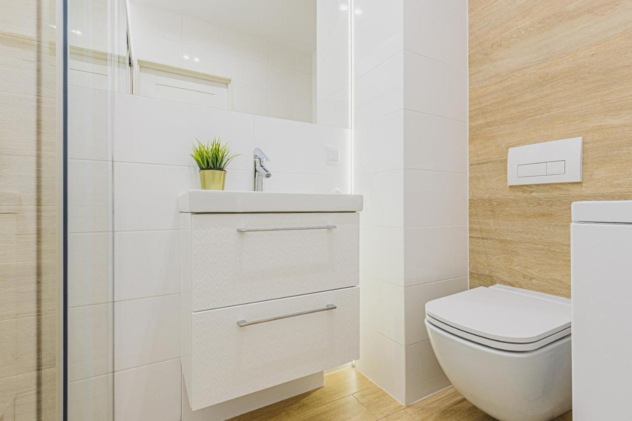 Floris Apartment Łódź Buitenkant foto